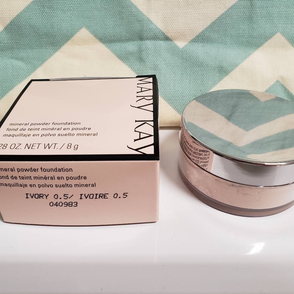 Mary Kay Mineral Powder Foundation